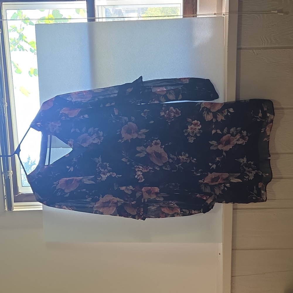 WHBM White House Black Market Floral Sheer Sleeve Dress